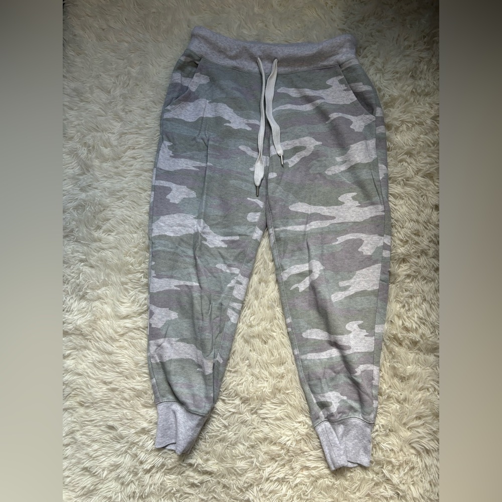 Aerie Camo Joggers Small